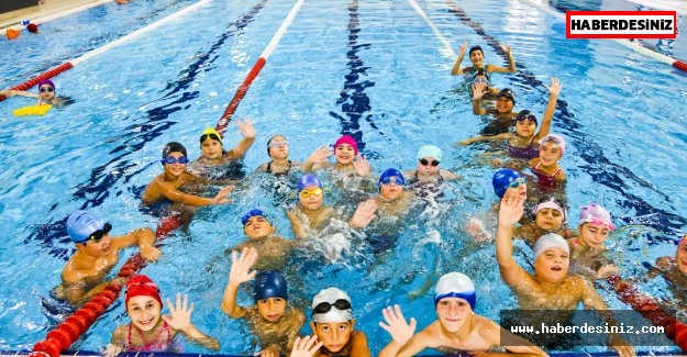 Maltepe’de 4 yılda 4 bin çocuk yüzme öğrendi