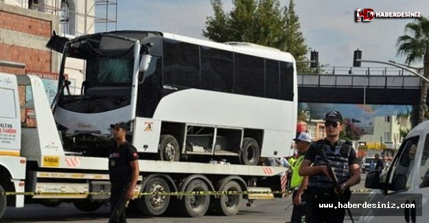 Adana'da polis aracına saldırı düzenleyen teröristlerden 2'si etkisiz hale getirildi