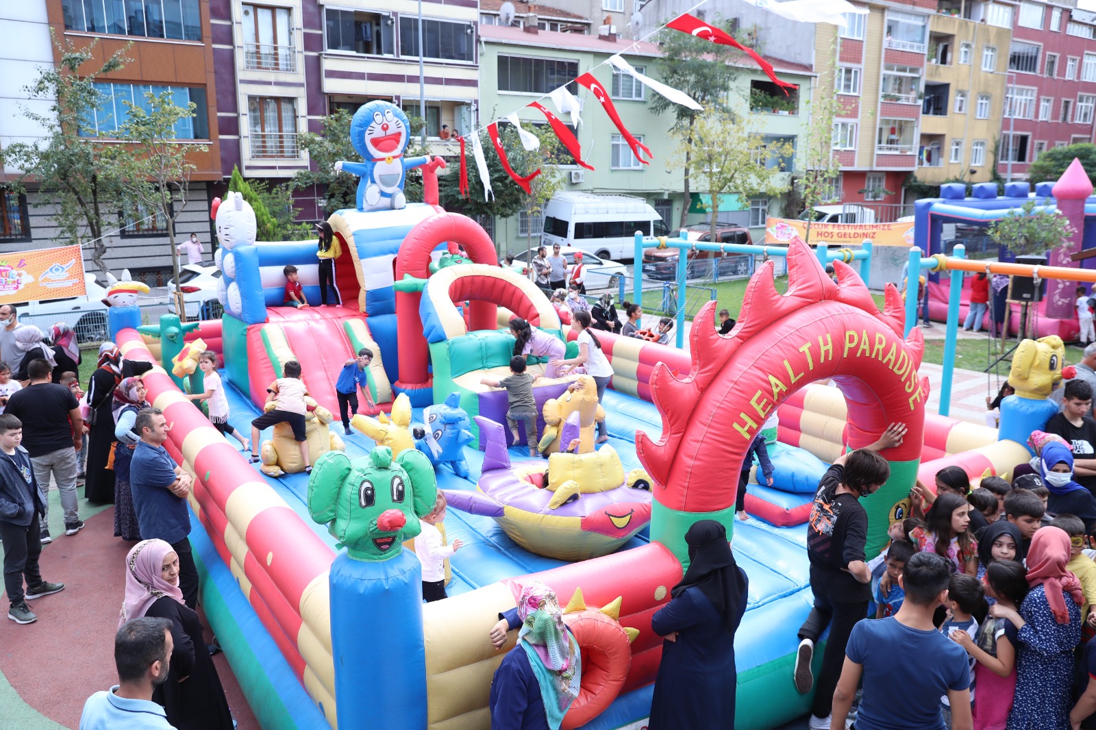 Çocuk Festivali, Sultangazi'yi şenlendirdi