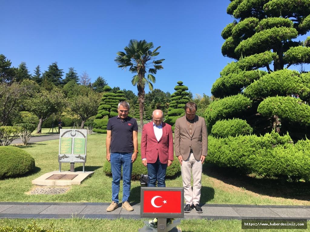 Başkan Akgün Güney Kore’deki Türk Şehitliğini ziyaret etti