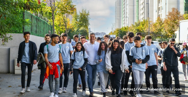 Başkan Bozkurt'tan Gençlere Farkındalık Yürüyüşü.