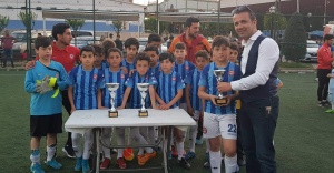 İkitellispor'dan "23 Nisan Minikler Futbol Turnuvası"