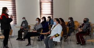 Kadın sosyal yaşam merkezin'de ‘afet eğitimi’ semineri
