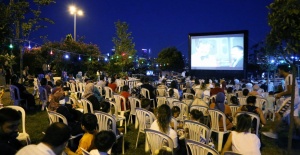 Eyüpsultan'da açık hava sinema rüzgarı esti