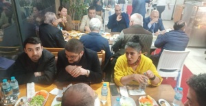 Gazetecileri buluşturan iftar