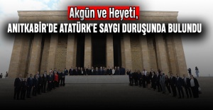 Akgün ve Heyeti, Anıtkabir'de Atatürk'e...